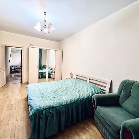 Apartment On Skorykovskyi Lane 4 Dnipro Extérieur photo